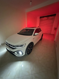 voitures-volkswagen-t-roc-2023-batna-algerie