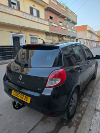 voitures-renault-clio-3-2012-night-and-day-tighennif-mascara-algerie