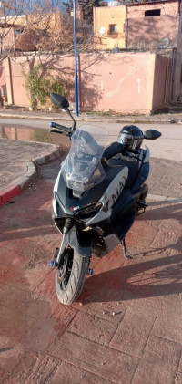 motos-et-scooters-v-max-vms-2024-blida-algerie