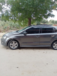 voitures-volkswagen-polo-2013-black-et-silver-guelma-algerie