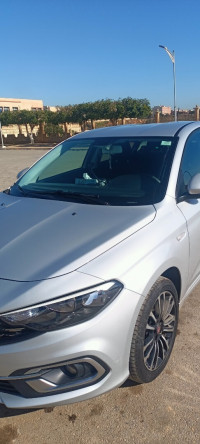 voitures-fiat-tipo-sedan-2023-life-chlef-algerie