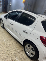 voitures-peugeot-207-2012-allure-oran-algerie