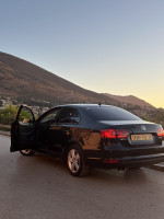 voitures-volkswagen-jetta-2012-alger-centre-algerie