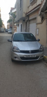 voitures-renault-clio-campus-2013-bye-blida-algerie