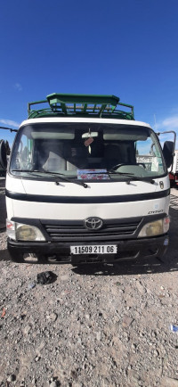 camion-dyna-hino-toyota-2011-bejaia-algerie