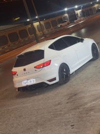 voitures-seat-leon-2015-linea-r-sidi-maarouf-oran-algerie