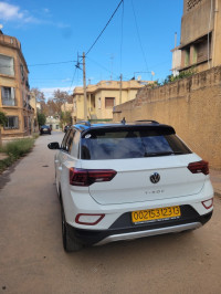 voitures-volkswagen-t-roc-2023-life-mansourah-tlemcen-algerie