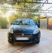 voitures-fiat-punto-2011-meftah-blida-algerie