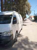 automobiles-vehicules-toyota-hiace-2013-d4d-bab-ezzouar-alger-algerie