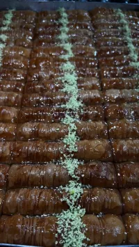 Baklawa,Cigare,ktaife بقلاوة ،سيقار ,قطايف