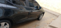 voitures-renault-clio-4-2013-dynamique-tiaret-algerie