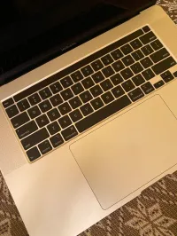 Macbook pro 2019 8T SSD 64RAM I9