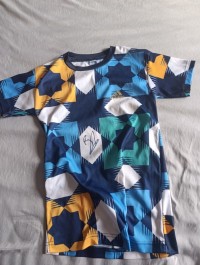 T shirt signé par Ramy Bensebaini pour 30000dinnar algerien