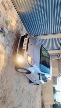 voitures-renault-clio-3-2011-chlef-algerie