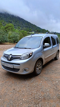 voitures-renault-kangoo-2021-chlef-algerie