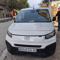 voitures-fiat-doblo-2024-batna-algerie