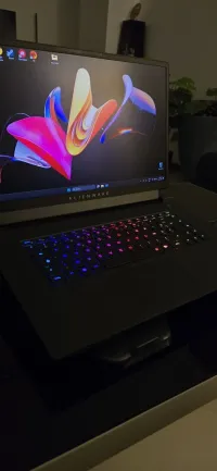 ALIENWARE M17 R5 