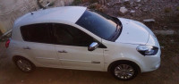 voitures-renault-clio-3-2012-night-and-day-beni-bechir-skikda-algerie