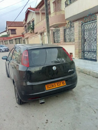 voitures-fiat-grande-punto-2007-blida-algerie