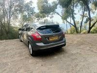 moyenne-berline-ford-focus-5-portes-2012-staoueli-alger-algerie