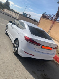 voitures-hyundai-elantra-2019-biskra-algerie