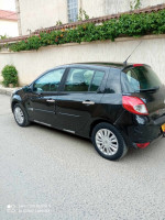 سيارة-صغيرة-renault-clio-3-2010-exception-السحاولة-الجزائر