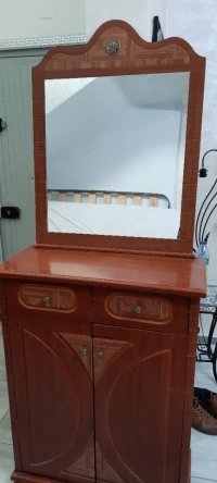 Commodes