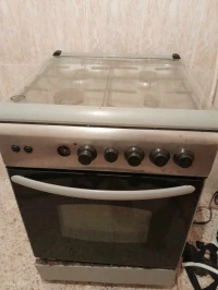 Cuisinier geant bon état et marche Tre Bien 