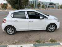 citadine-peugeot-208-2015-access-mansourah-tlemcen-algerie