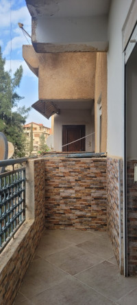 appartement-location-f3-alger-birkhadem-algerie