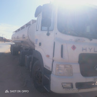 camion-هيونداي-جرار-طريقي-وصهريج-سوناكوم-bechar-algerie