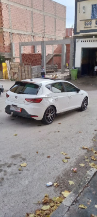 voitures-seat-leon-2016-fr15-beni-fouda-setif-algerie