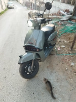 motos-et-scooters-vms-victoria-2024-bouzareah-alger-algerie