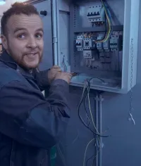 Électricien Bâtiment et Industriel 