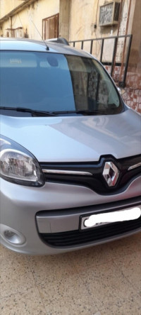 voitures-renault-kangoo-2021-chlef-algerie