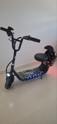 Trotinette electrique enfant