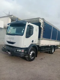 Renault Mid Lomé 210 2002