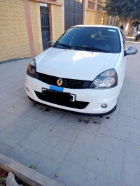 voitures-renault-clio-campus-2013-es-senia-oran-algerie