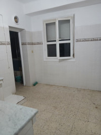 appartement-location-f2-alger-mohammadia-algerie