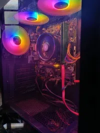 rayzen 5 5600 g |  asus b 450u | 16 gb 2666 mhz |  256 gb ssd + 300 gb hdd | rx 500 w