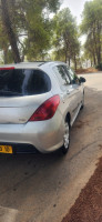 voitures-peugeot-308-2013-mchedallah-bouira-algerie