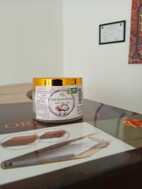 Huile végétales et huiles essentielle زيوت نباتية و زيوت أساسية