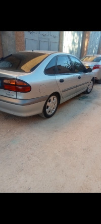 voitures-renault-laguna-1-1995-medrissa-tiaret-algerie