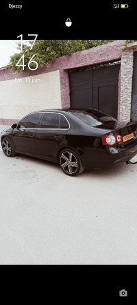 voitures-volkswagen-jetta-2009-life-ain-defla-algerie