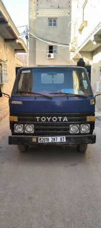 camion-dyna-toyota-1987-biskra-algerie