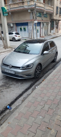 voitures-volkswagen-golf-7-2017-confort-line-el-khroub-constantine-algerie