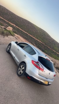 سيارات-renault-megane-3-2012-أرزيو-وهران-الجزائر