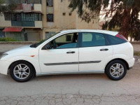 moyenne-berline-ford-focus-5-portes-2001-hamma-bouziane-constantine-algerie