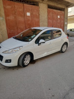 voitures-peugeot-207-2012-baraki-alger-algerie