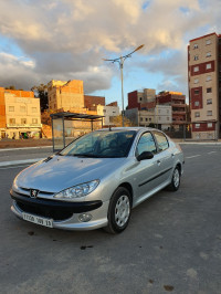 voitures-peugeot-206-sedan-2008-mascara-algerie